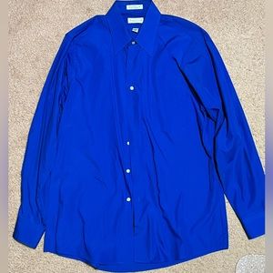 Men’s Van Heusen Blue Dress Shirt